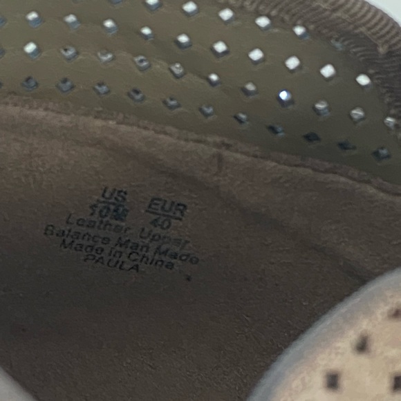 10 Sam Edelman PAULA booties boots perforated leather mushroom taupe tan brown - Picture 5 of 8